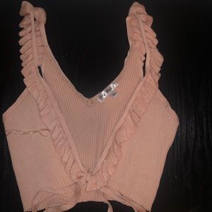 Tie front crop top 🤍2for$20🤍